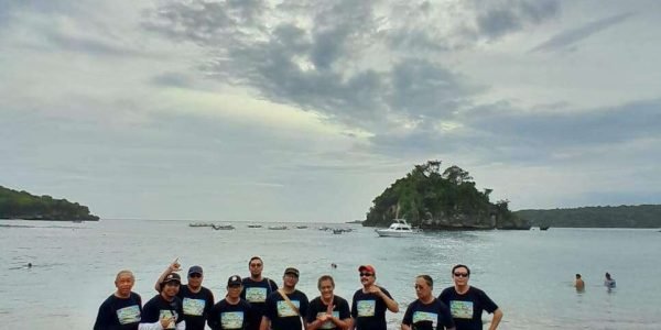 Crystal-Bay-Beach-Nusa-Penida-Transport-Bali-Tour-Agency- (3)