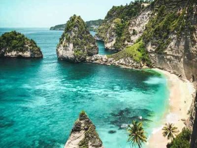 Destinasi-Wisata-Diamond-Beach-Nusa-Penida-Transport-Bali-Indonesia-Tour-Agency-2