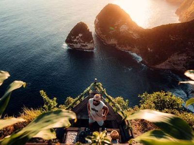 Destinasi-Wisata-Paluang-Cliff-Nusa-Penida-Transport-Bali-Tour-Agency-3