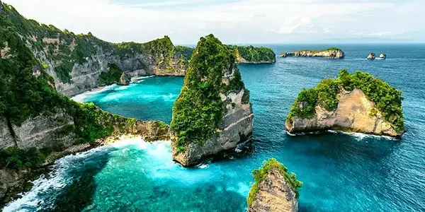 Destinasi Wisata thousand island Nusa Penida Transport Bali Indonesia Tour Agency