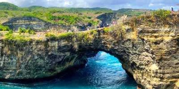 Obyek Wisata Broken Beach